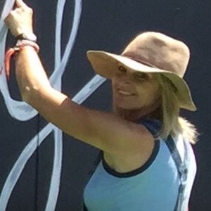 Meet your Posher, Julie